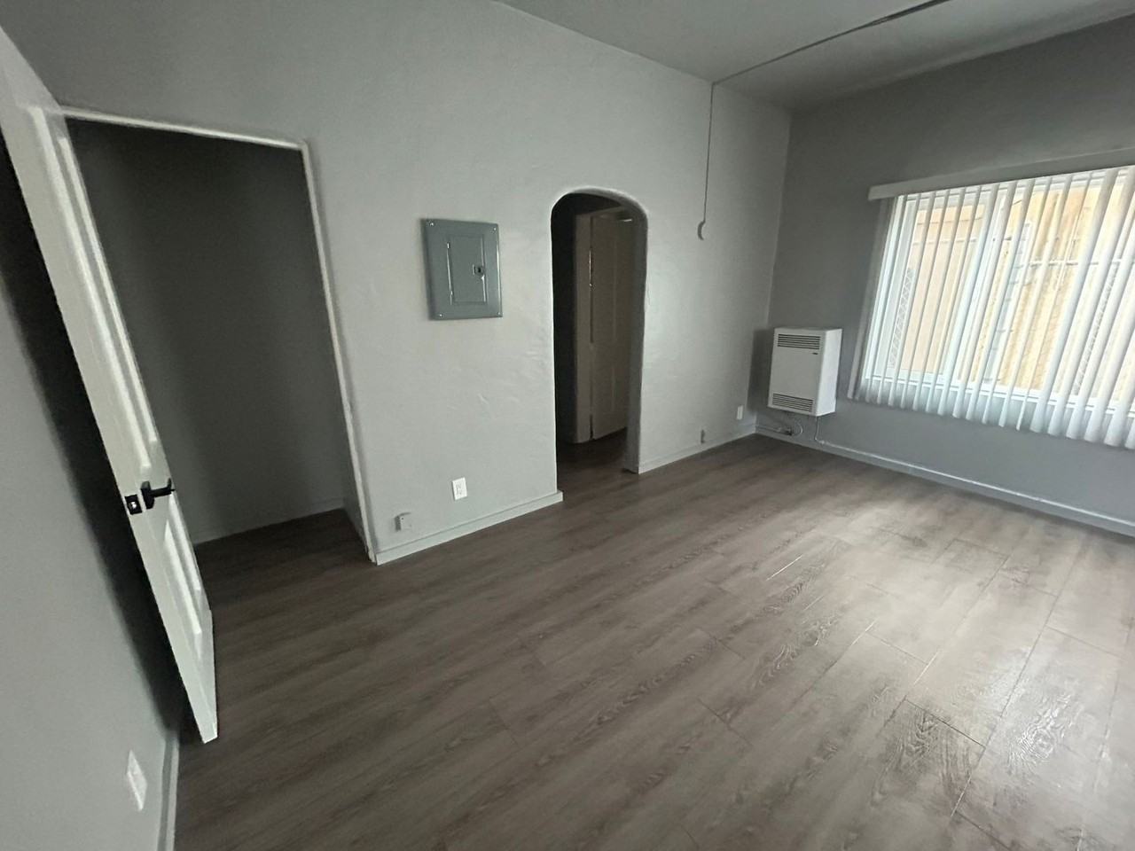 170 S Mountain View Ave. - Photo 3 of 13