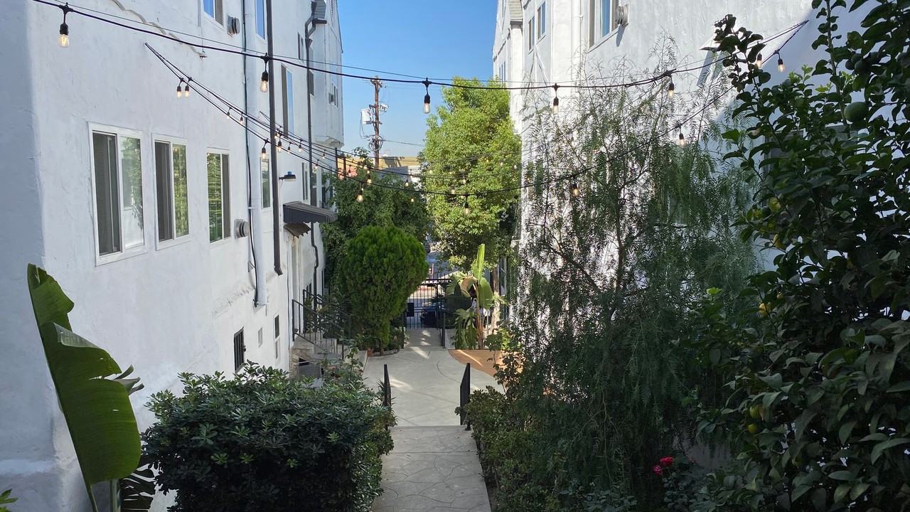 170 S Mountain View Ave. - Photo 7 of 13