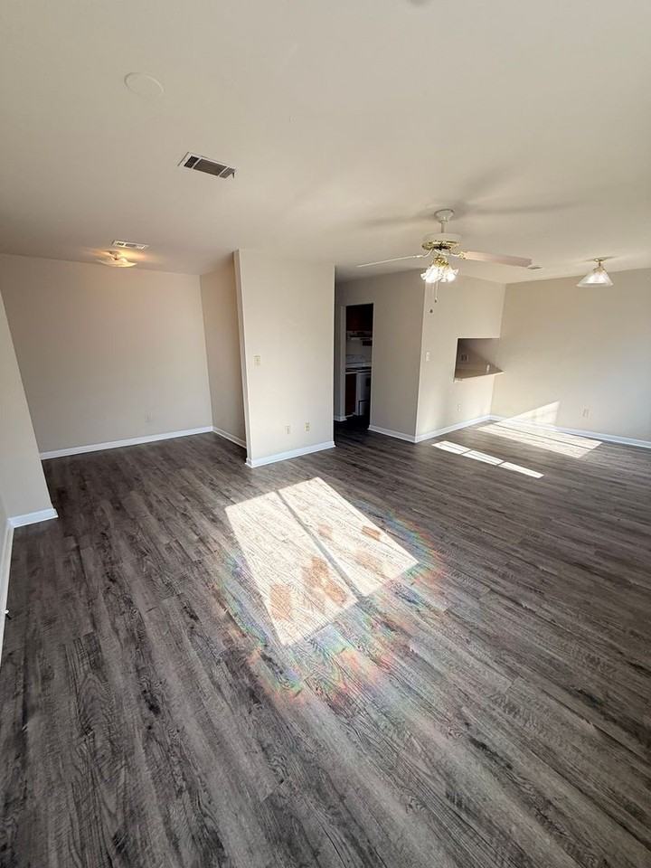 1319 Airport Drive - Photo 2 of 38