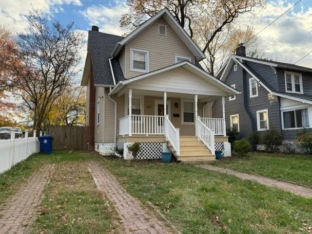 607 Saint Dunstans Rd - Photo 3 of 25