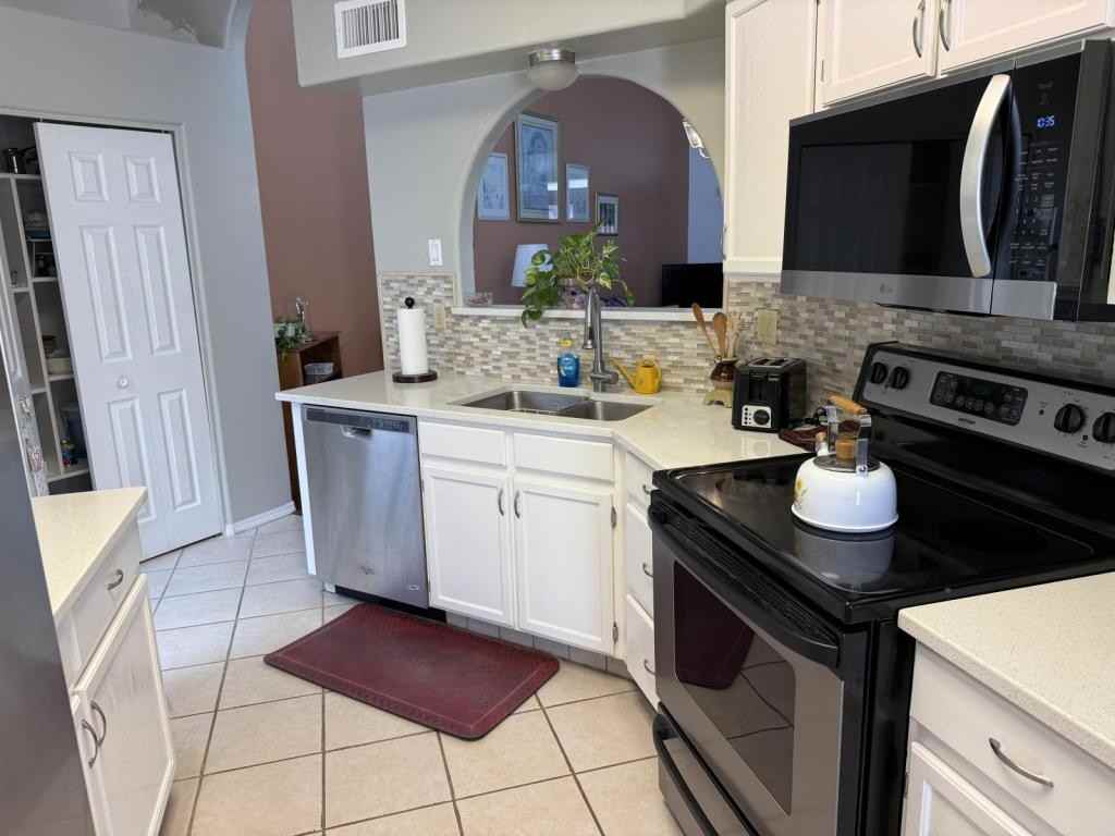 1784 N Rio Mayo - Photo 2 of 13