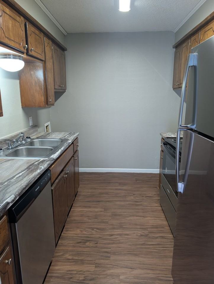 Aspen Grove Apartments - Photo 3 of 11