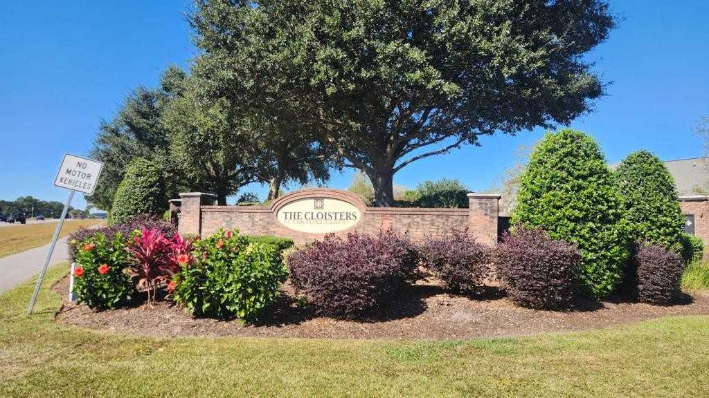 2029 Silvercrest Dr - Photo 2 of 37