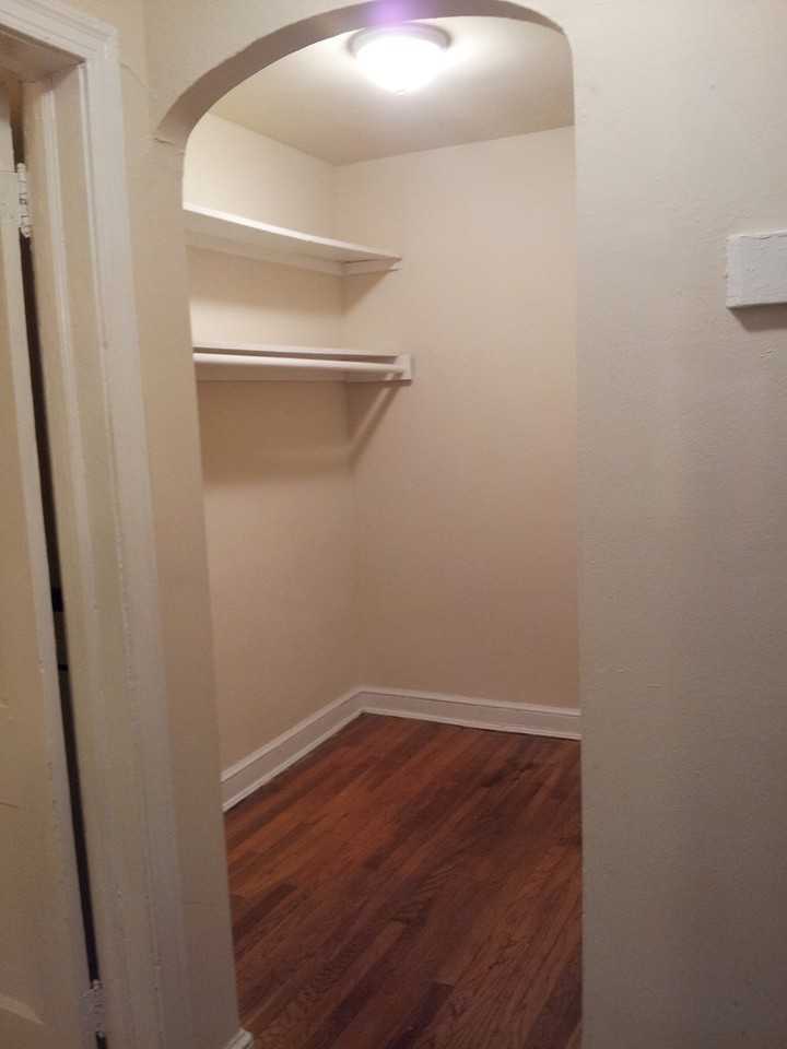 220 Allison St NW - Photo 7 of 35