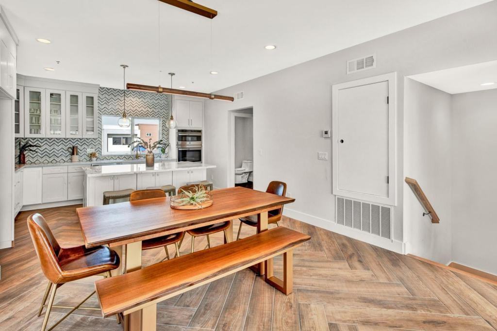 26 Newtrust Way - Photo 2 of 11