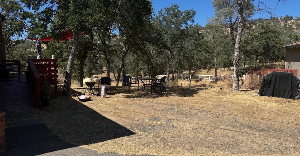 13600 Pino Ct - Photo 2 of 5