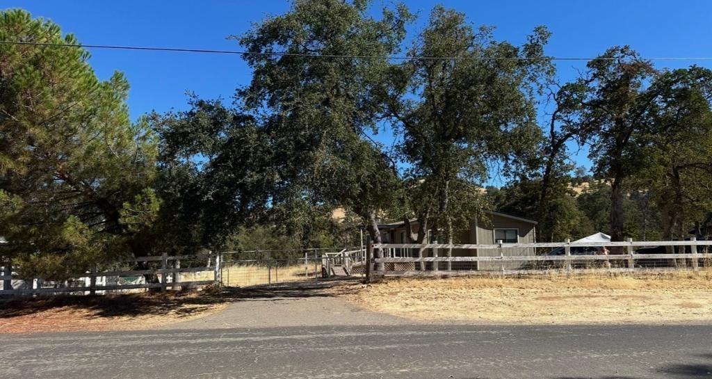 13600 Pino Ct - Photo 5 of 5