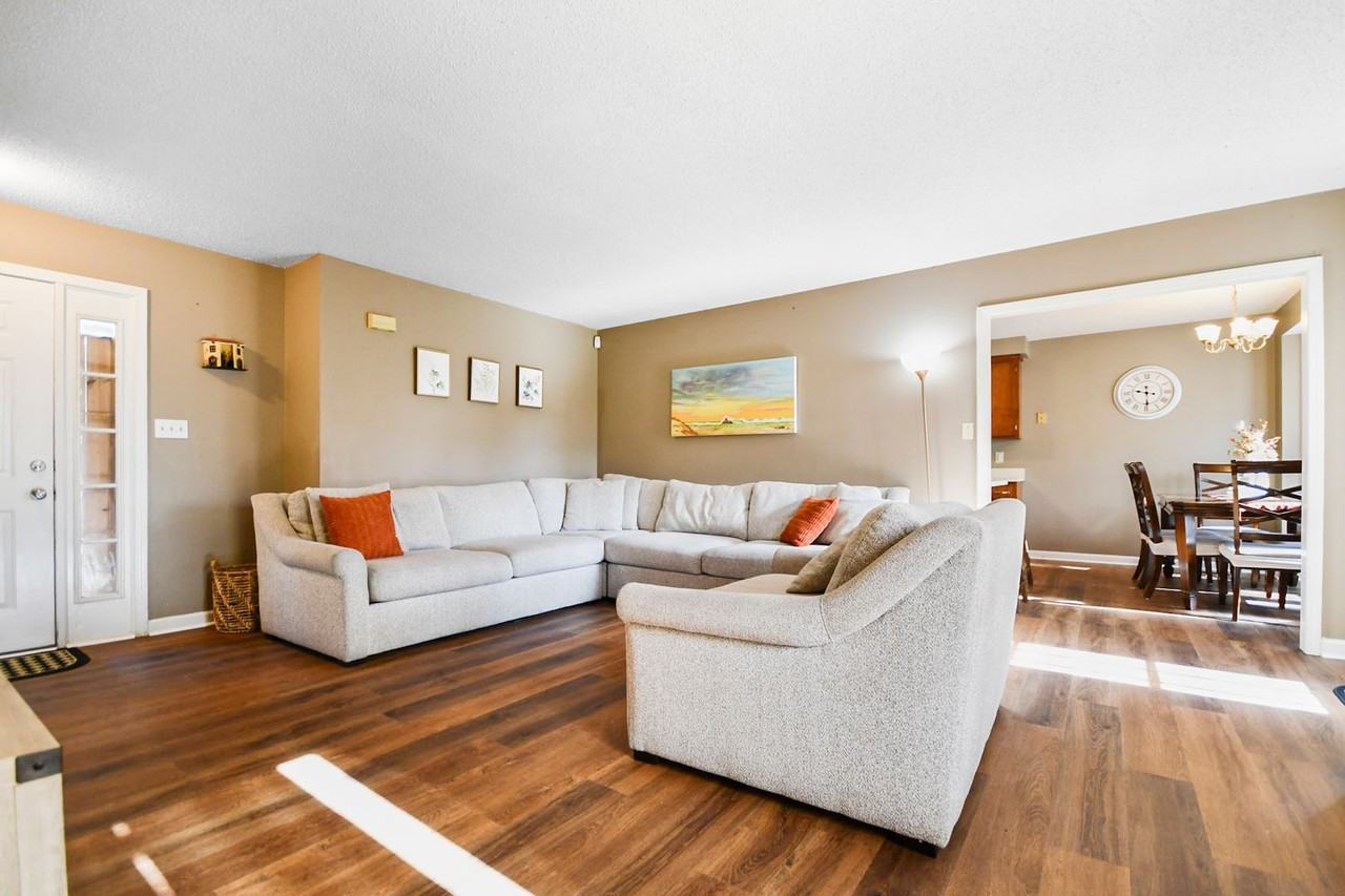 3308 Mallard Dr - Photo 3 of 16