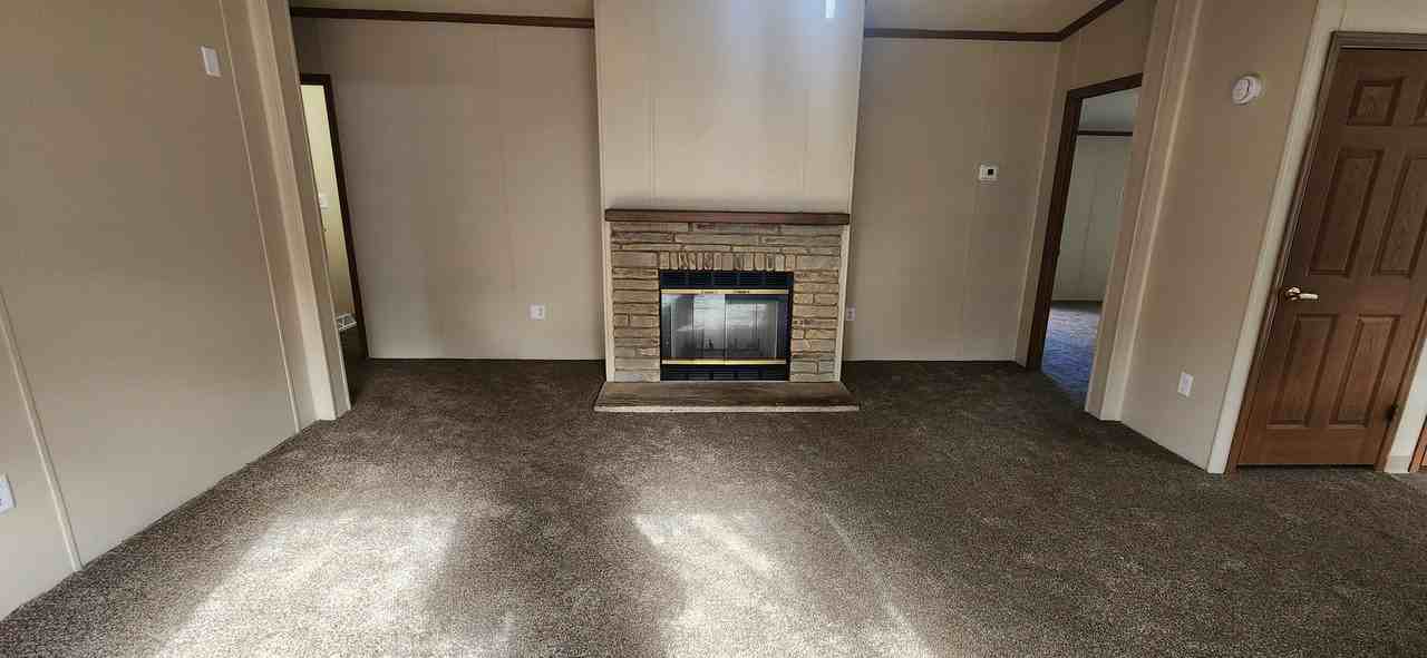 600 E Aurora Ave - Photo 3 of 29