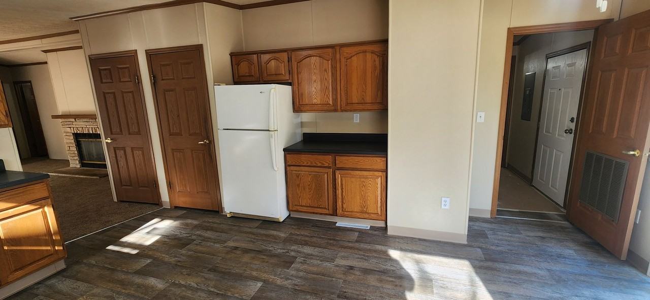 600 E Aurora Ave - Photo 5 of 29