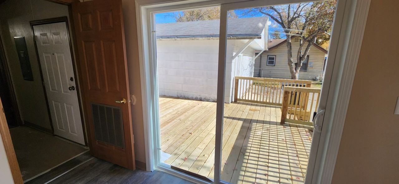 600 E Aurora Ave - Photo 7 of 29