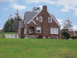 featured image of 2405 Hastie Lake Rd