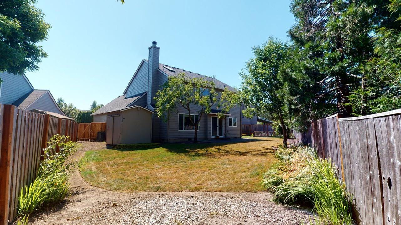 6581 Southwest Essex Court - Photo 4 of 40