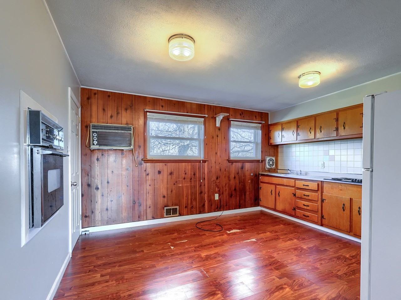 20 Bellmore Rd - Photo 2 of 23