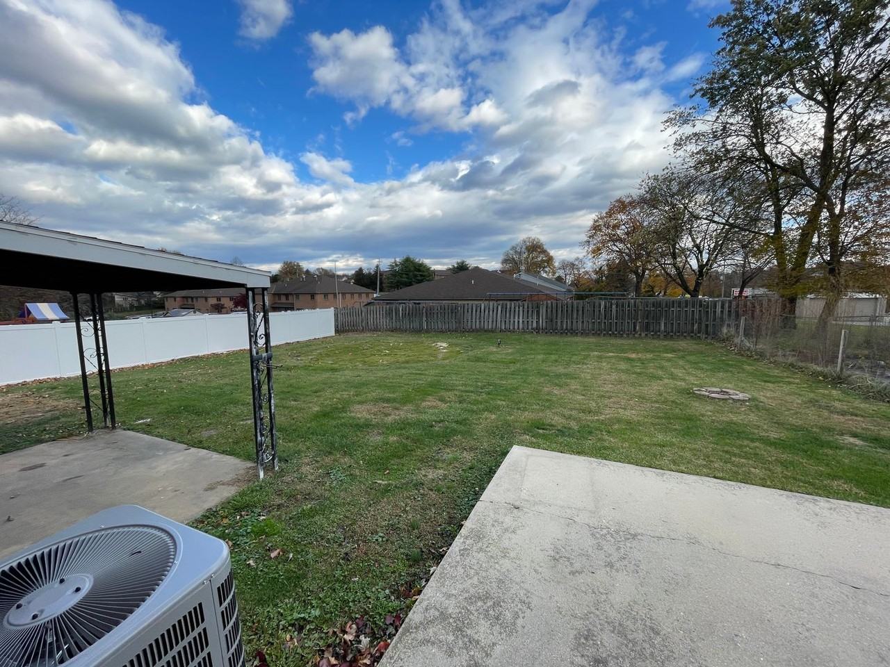 2875 Cambridge Rd - Photo 7 of 9