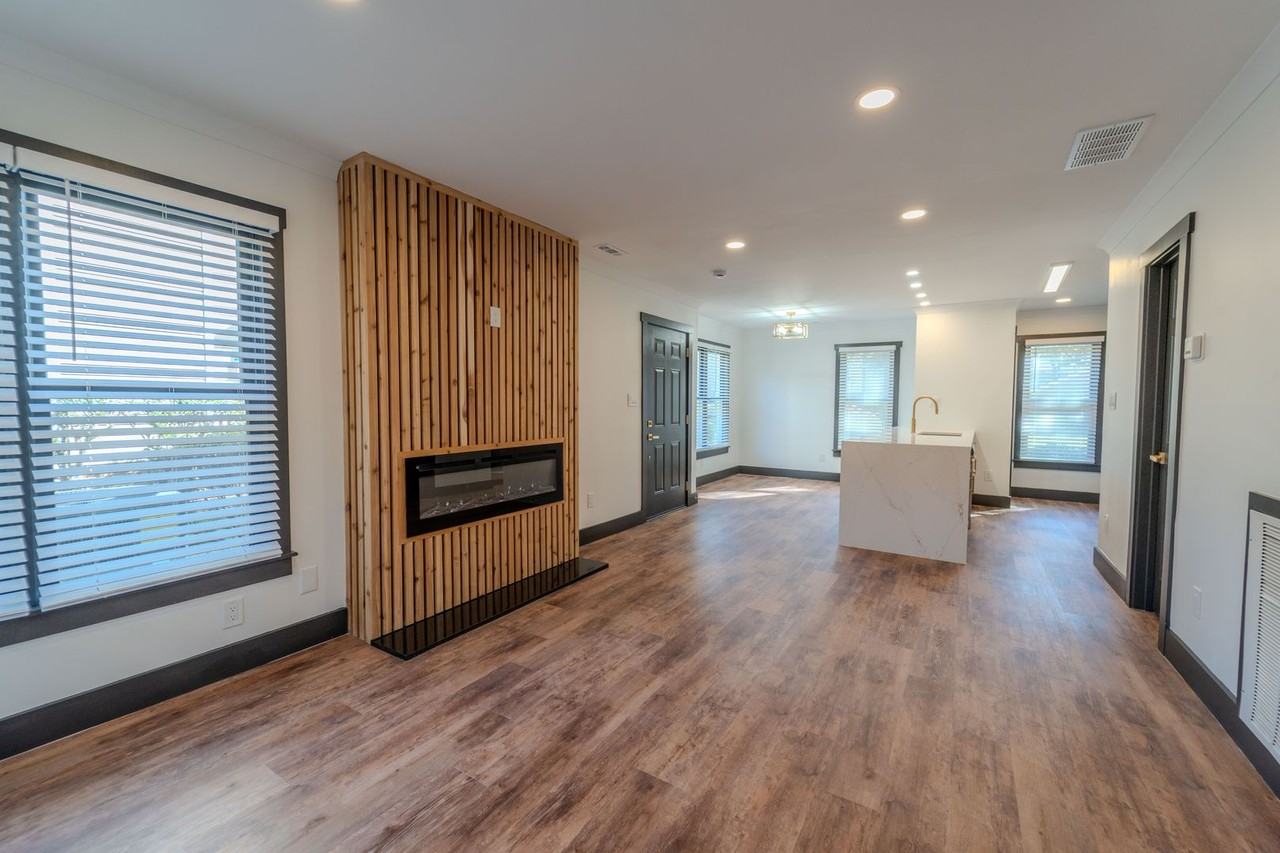 3150 Driftwood Dr Apt B - Photo 6 of 13