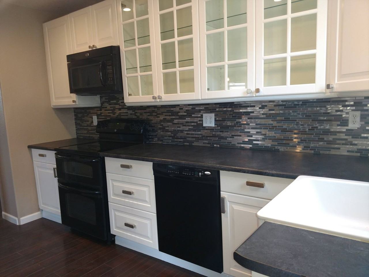 318 E Routt Ave - Photo 3 of 11