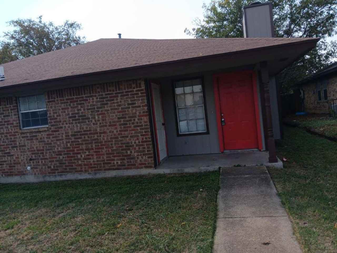 3424 Heritage Ln - Photo 3 of 14