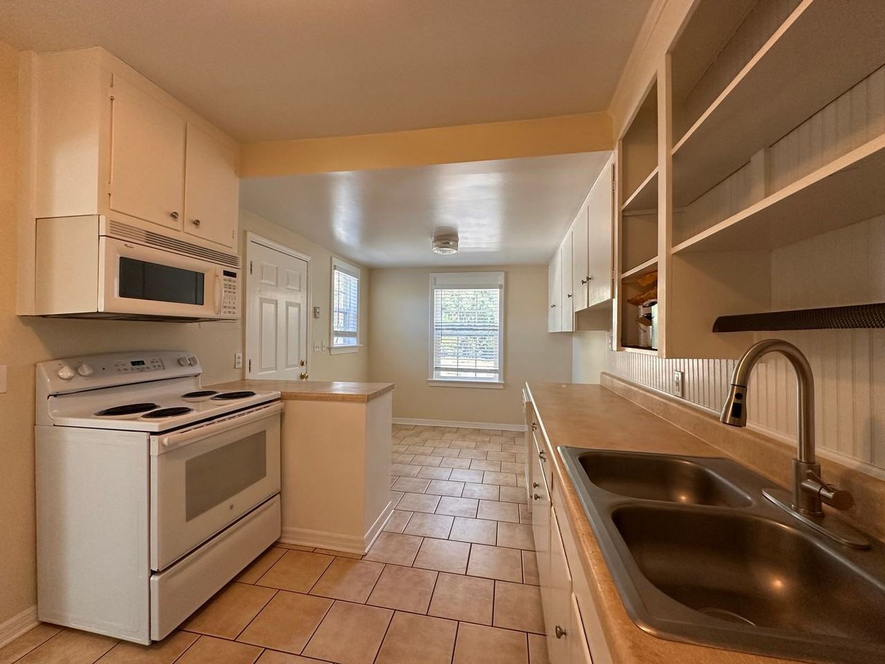 1761 Lilly Rd E - Photo 7 of 18