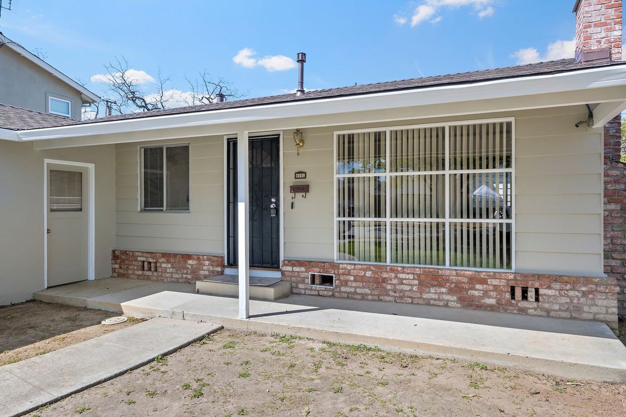 4541 Tilbury Dr - Photo 2 of 20