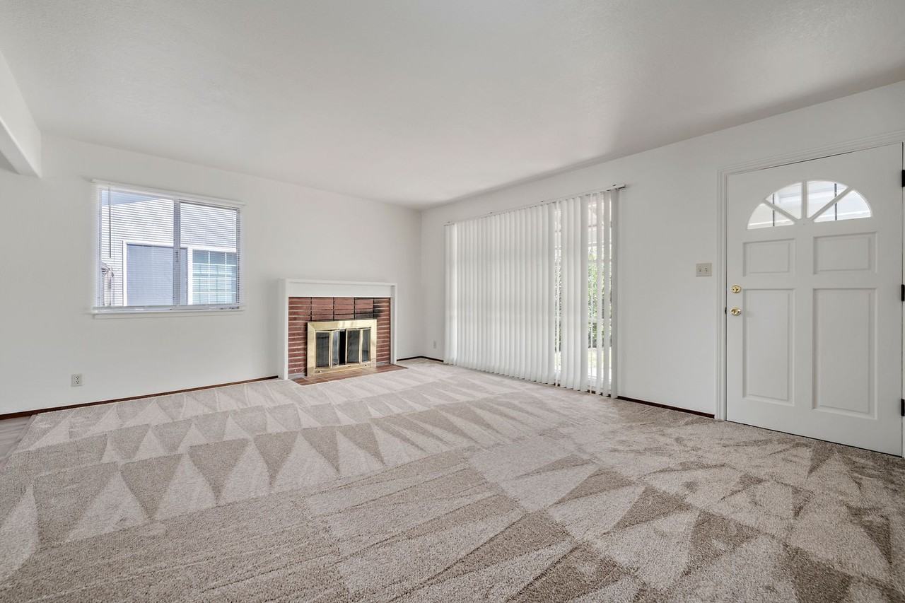 4541 Tilbury Dr - Photo 3 of 20