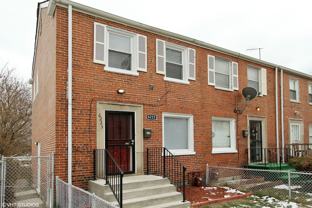 6225 S Indiana Ave - Photo 1 of 1