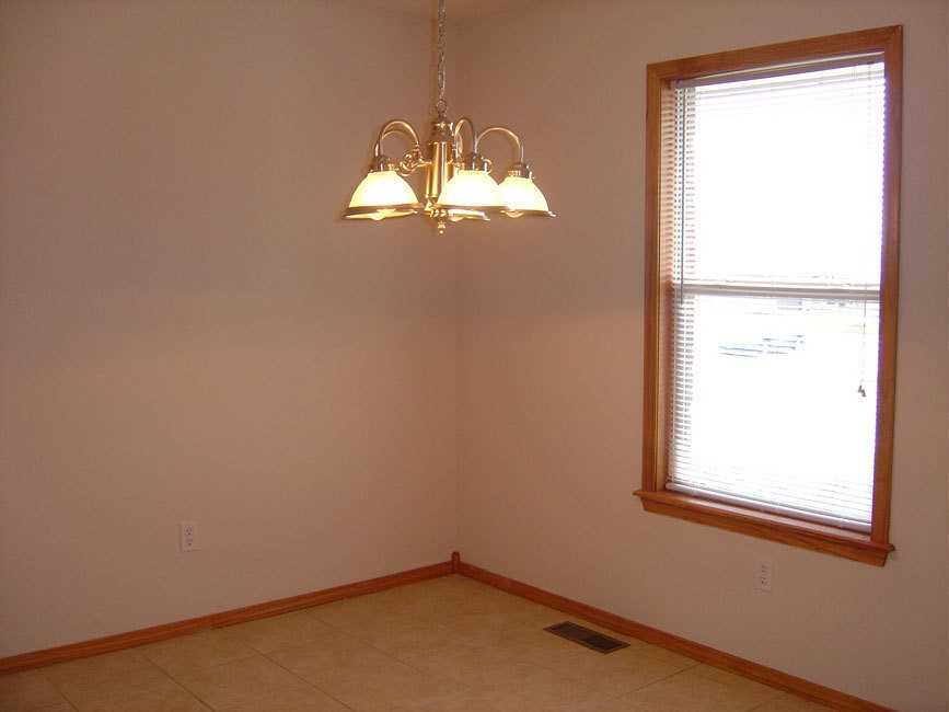 802 E Waterford Blvd - Photo 5 of 6