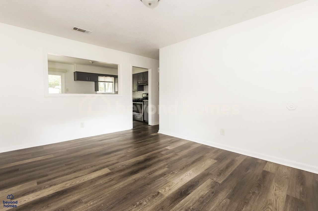 5708 Wisteria Ct - Photo 5 of 19