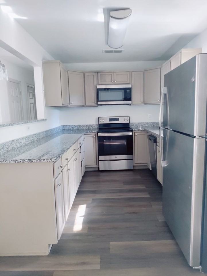 604 Driftwood Trl - Photo 3 of 4