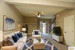 502-508 N Foxridge Dr - Photo 1 of 1