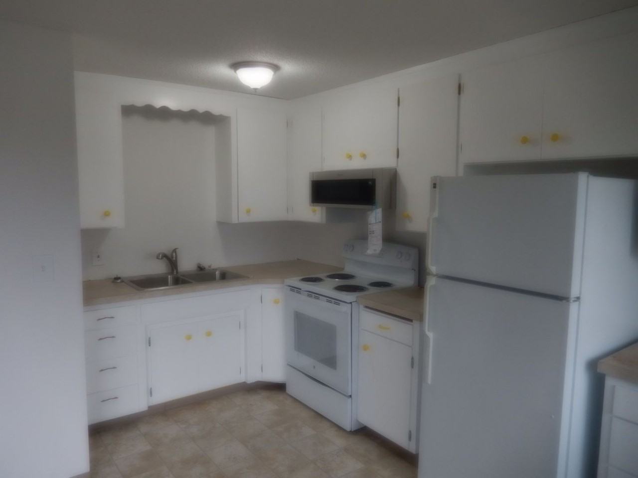 817 5th St Sw #1 - Photo 3 of 13