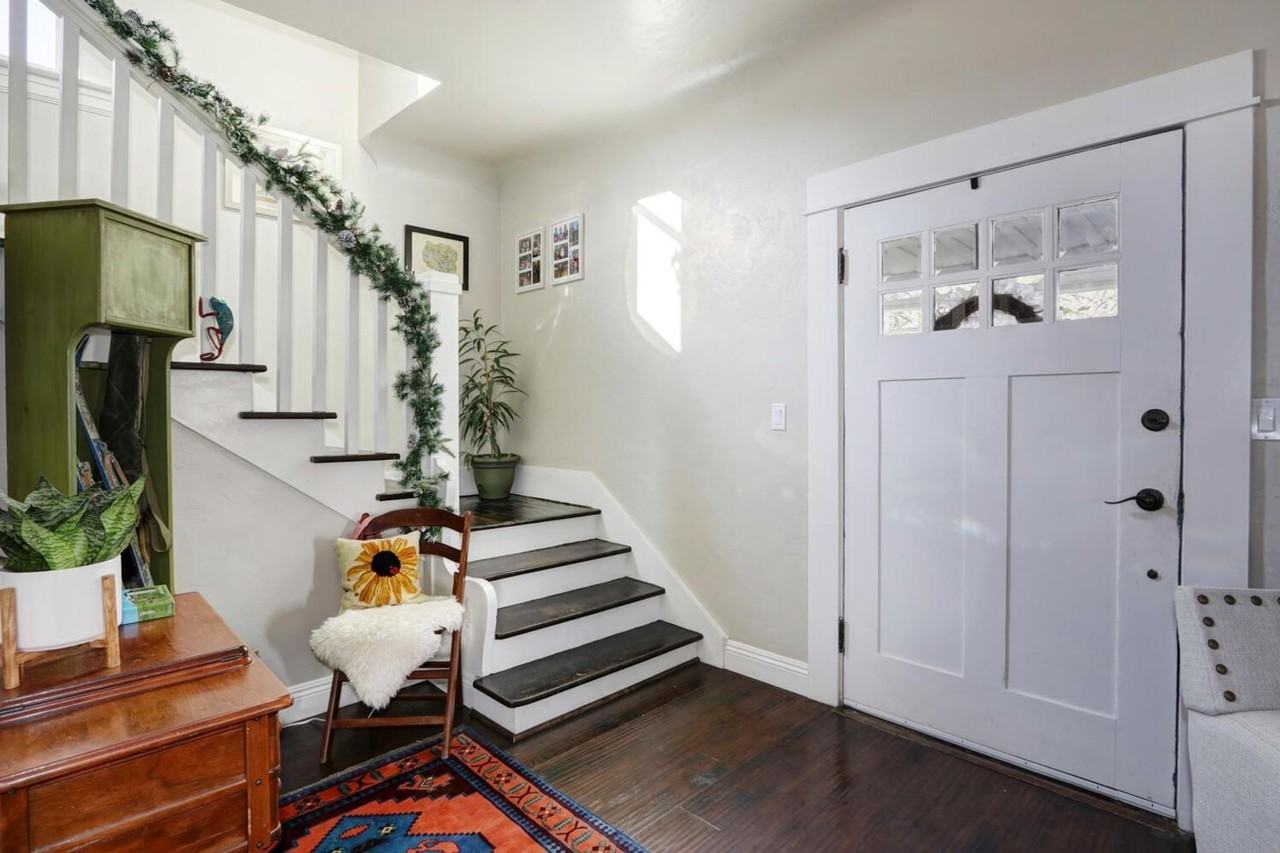 2117 17th St - Photo 7 of 50