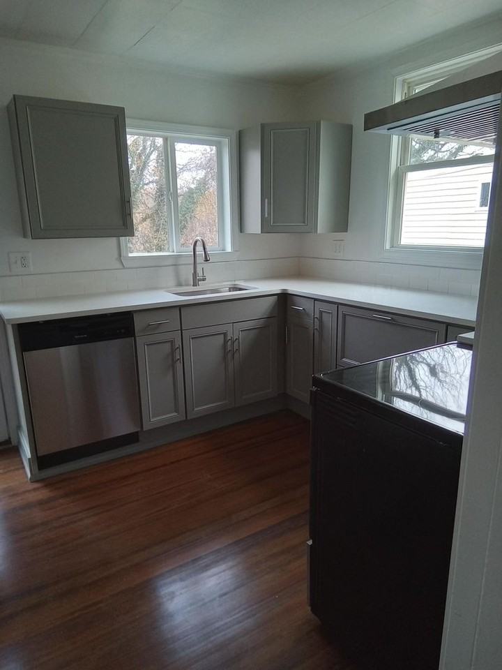 1610 Floyd St - Photo 7 of 33