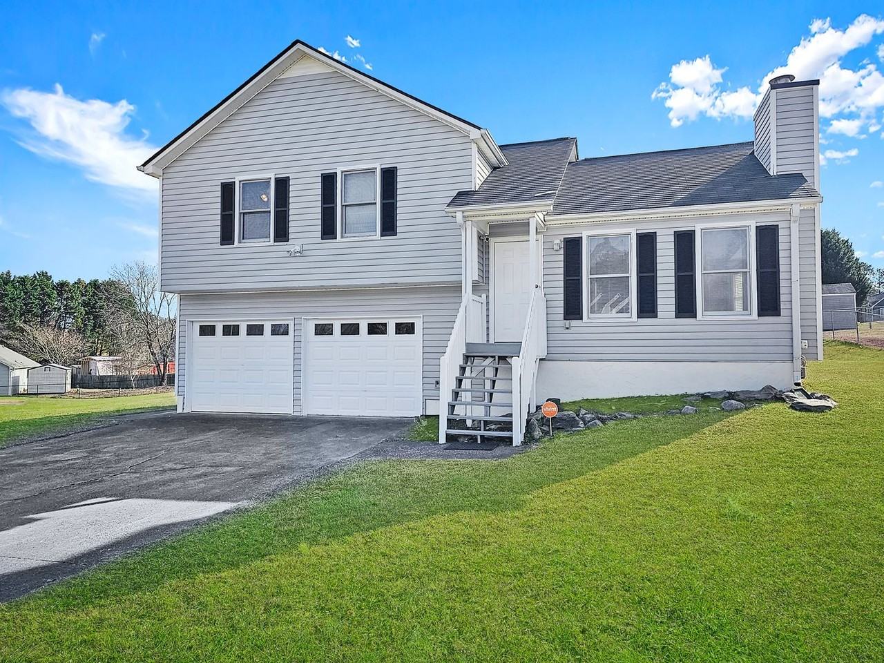 100 Ginnity Dr - Photo 2 of 44