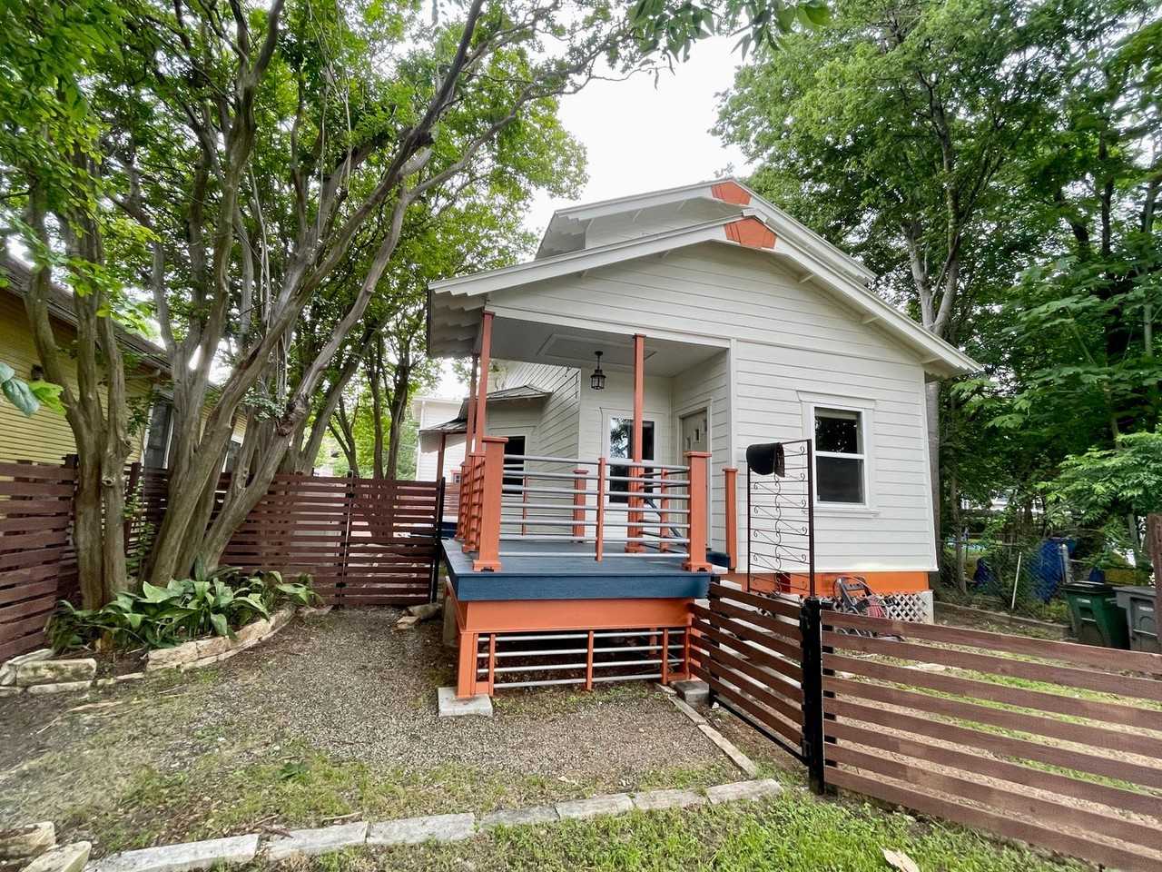 4718 Depew Ave - Photo 6 of 48