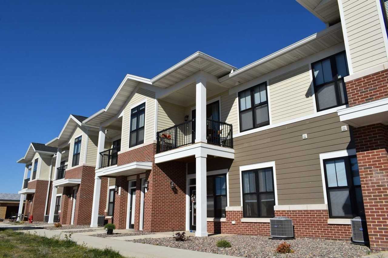 Brand New - Photo 2 of 50