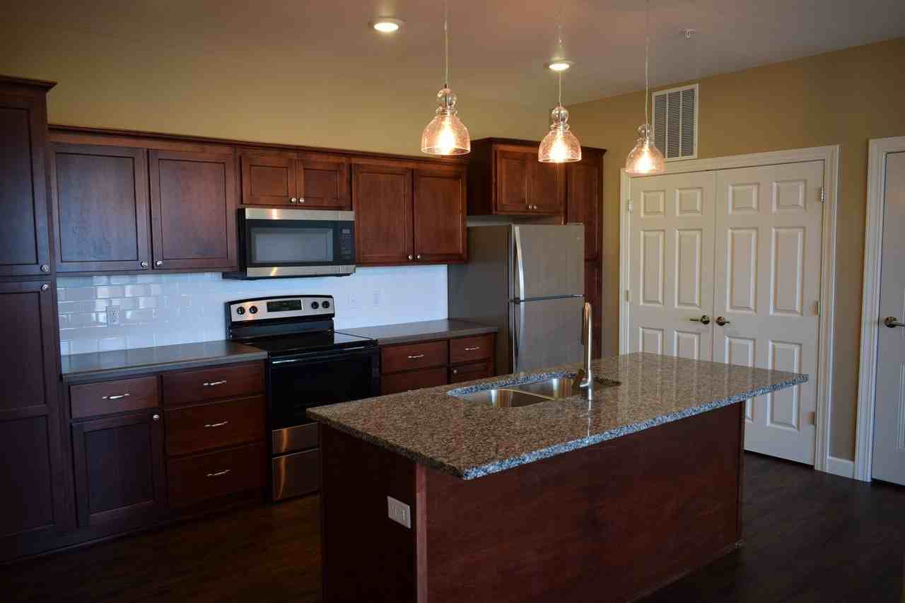 Brand New - Photo 3 of 50