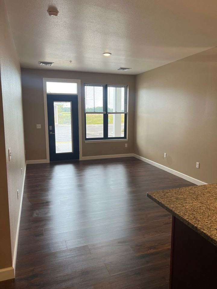 Brand New - Photo 4 of 50