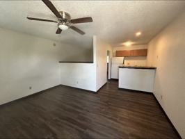 featured image of 902 E 11th Ave