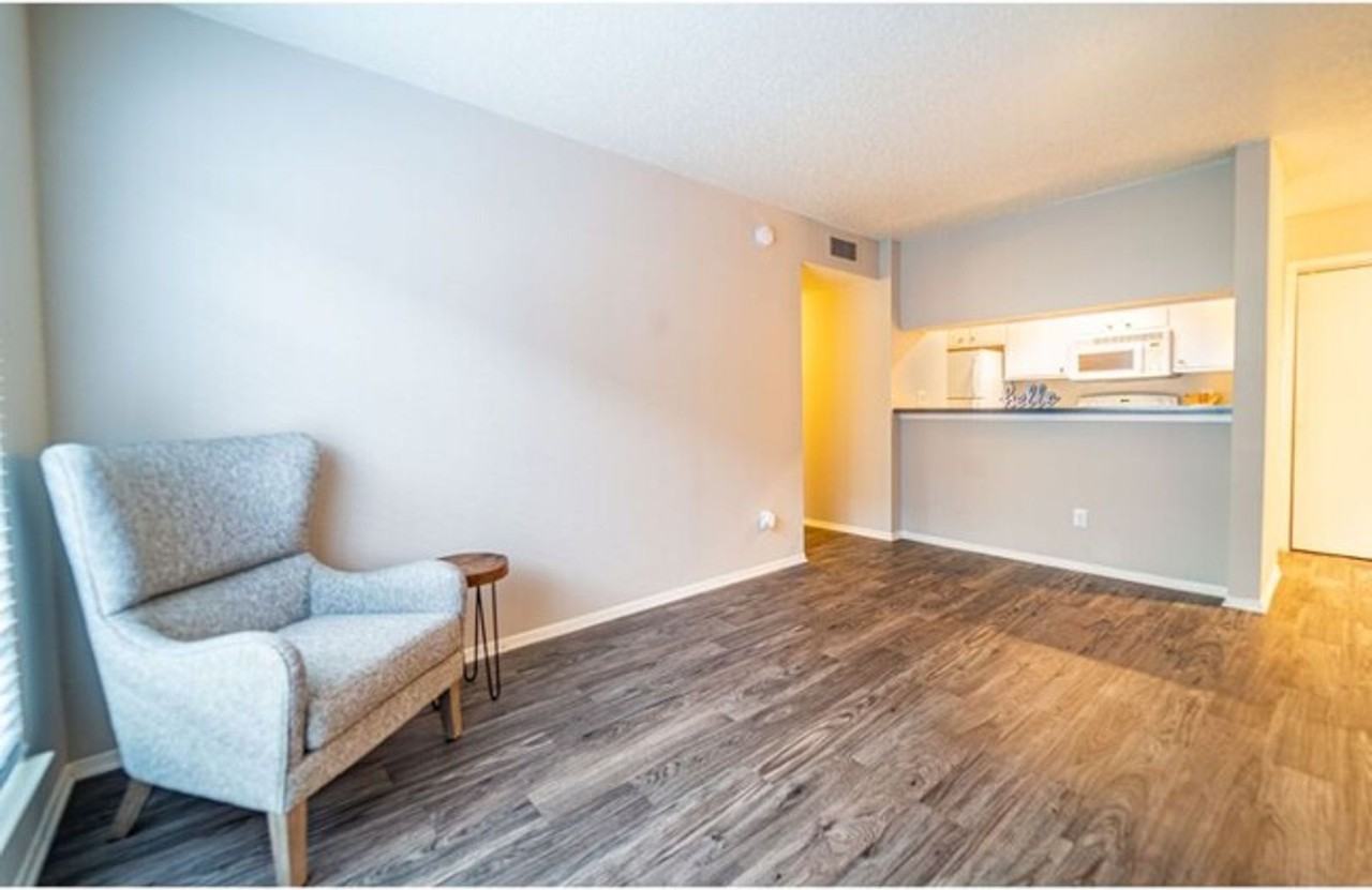 Bromley Granbury - Photo 4 of 13