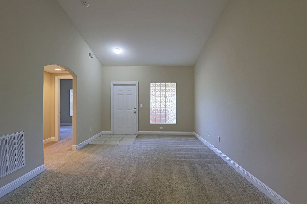 4160 Castilla Cir ##202 - Photo 4 of 18