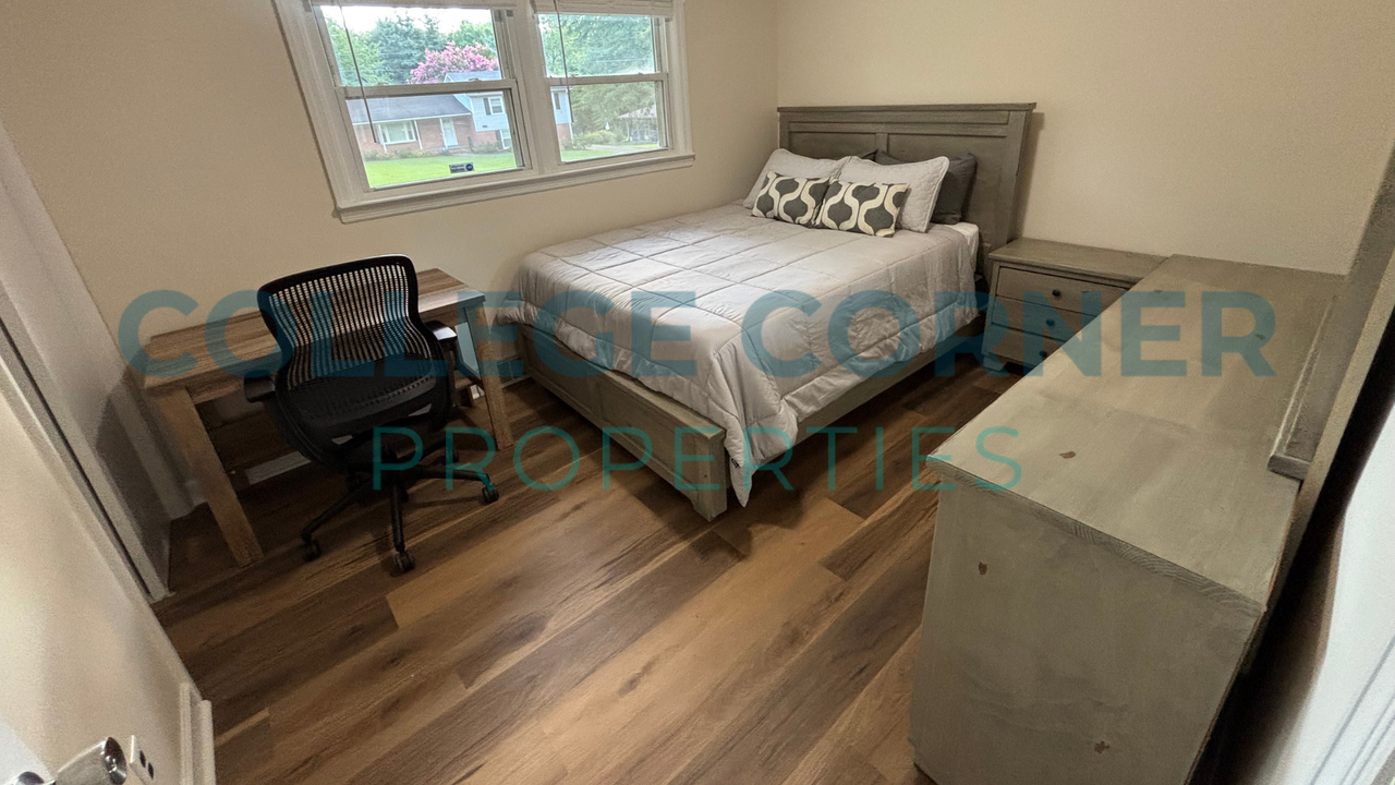 1465 BROOKWOOD   Available 6 - Photo 5 of 14