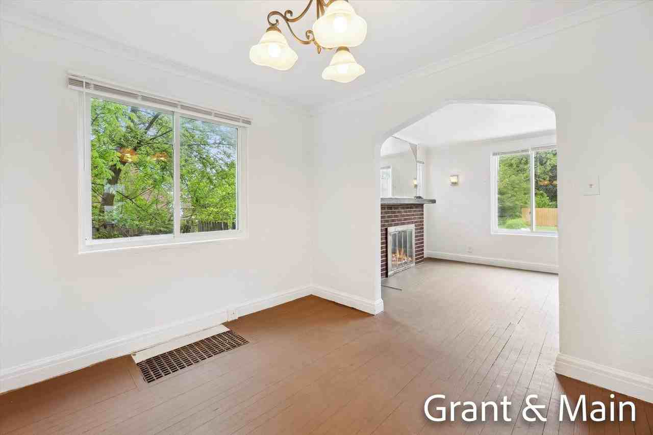 19250 Charest St - Photo 7 of 23