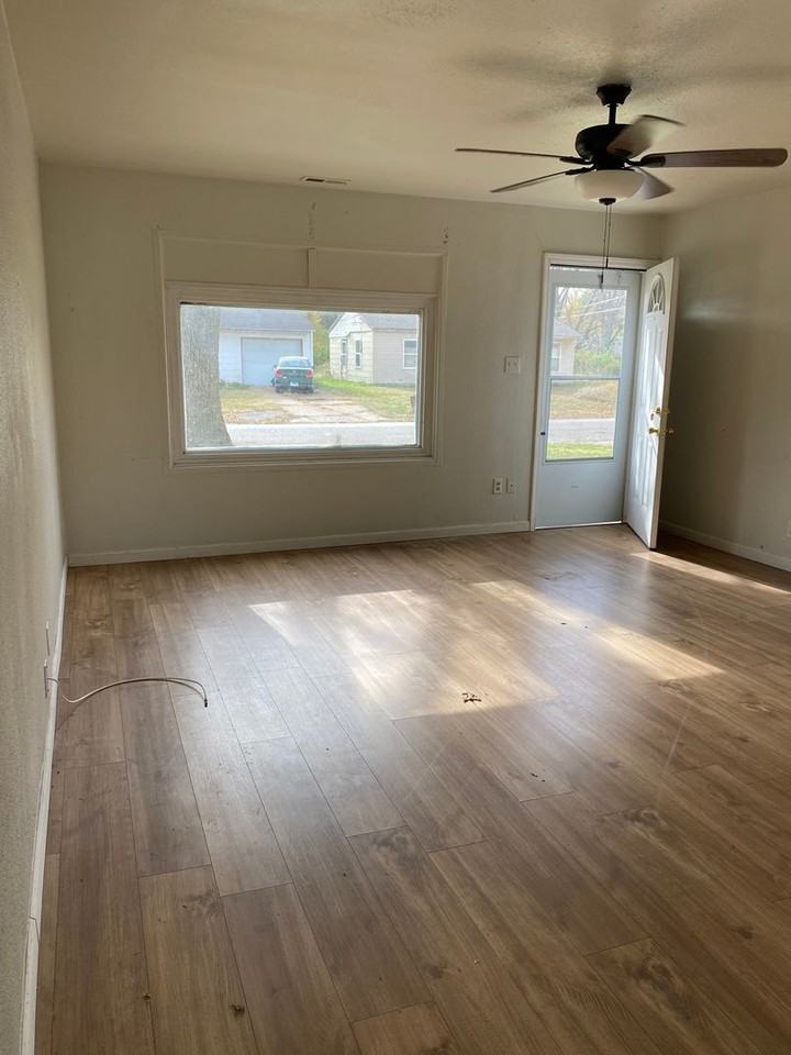 821 St Monica Drive - Photo 2 of 7