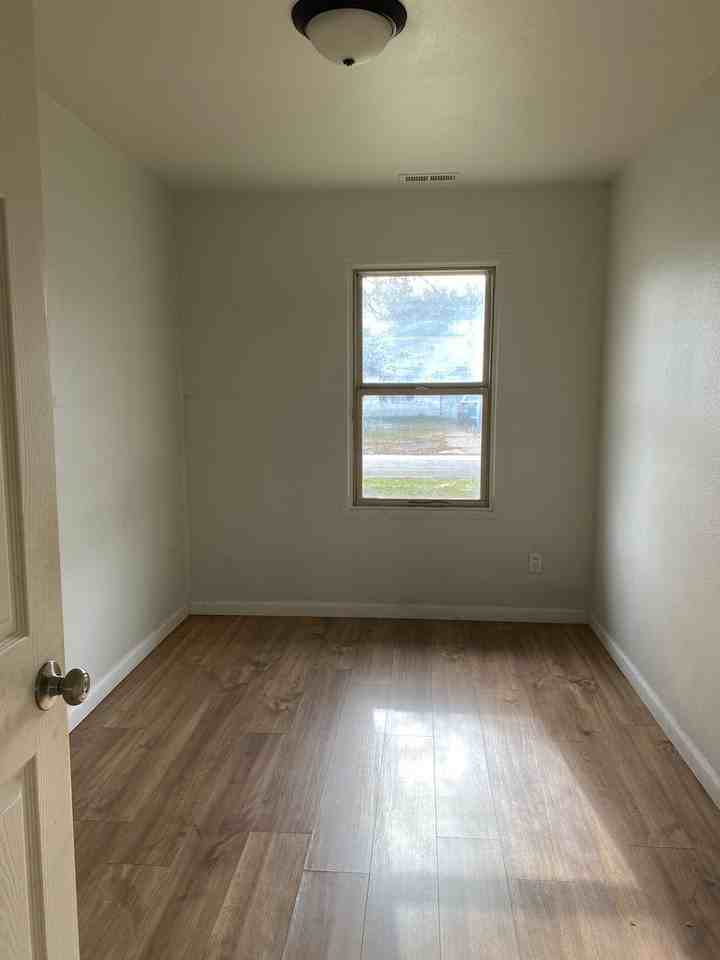 821 St Monica Drive - Photo 5 of 7