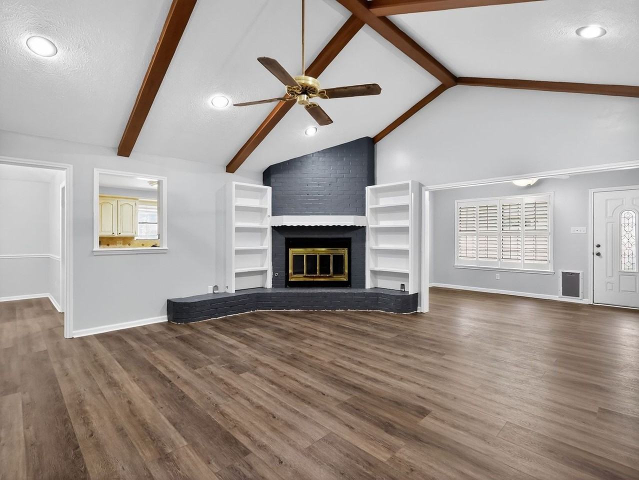 18270 Stillwood Ln - Photo 5 of 33