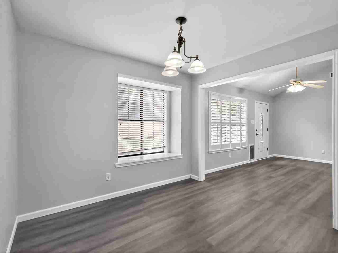 18270 Stillwood Ln - Photo 7 of 33