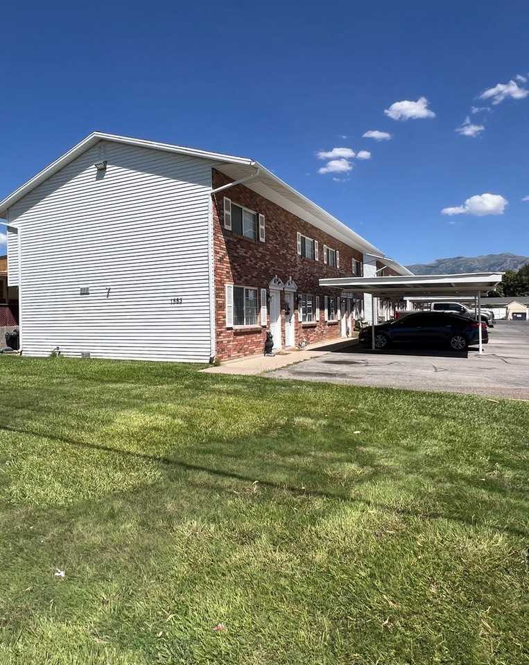 1583 S 1000 E #2 - Photo 3 of 7