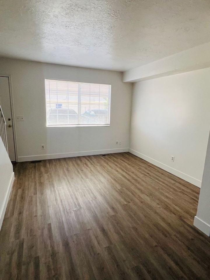 1583 S 1000 E #2 - Photo 6 of 7