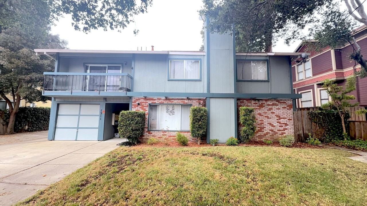 1211 Paru Street - Photo 2 of 3